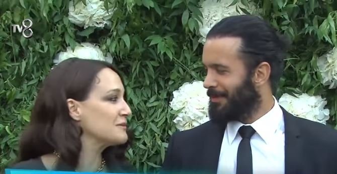 Barış Arduç'un babalık hallerini eşi Gupse Özay'dan dinleyin! 8 Barış Arduç'un babalık hallerini eşi Gupse Özay'dan dinleyin! 8