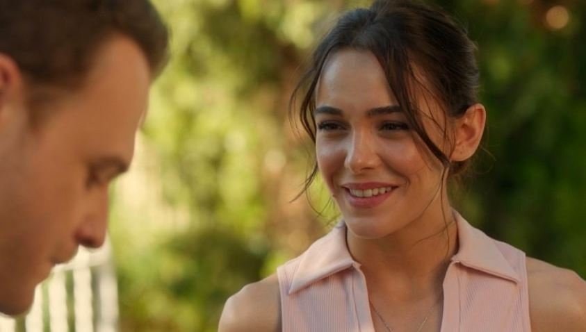 Ne Hande Erçel ne de Demet Özdemir, en popüler kadın oyuncu listesi değişti! 8 Ne Hande Erçel ne de Demet Özdemir, en popüler kadın oyuncu listesi değişti! 8
