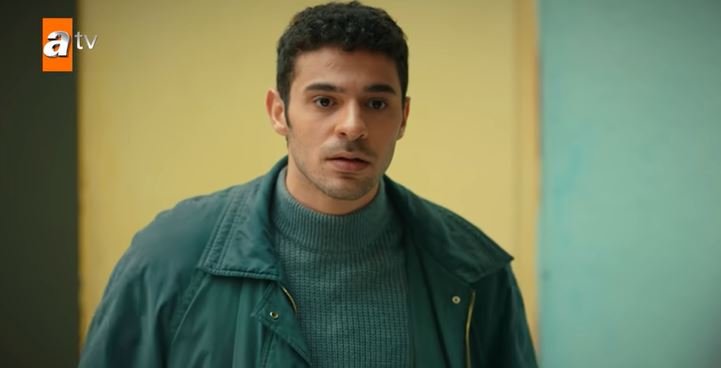 Halit Özgür Sarı Kimdir? Nereli – Boyu – Yaşı – Dizileri – Ailesi 7 Halit Özgür Sarı Kimdir? Nereli – Boyu – Yaşı – Dizileri – Ailesi 7
