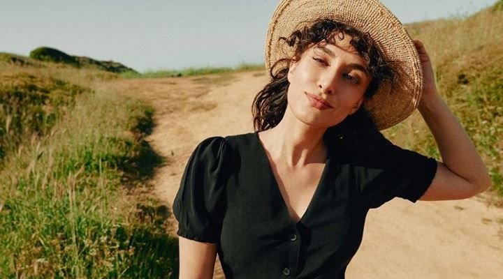 Hande Doğandemir Kimdir? Nereli – Boyu – Yaşı – Dizileri – Ailesi 7