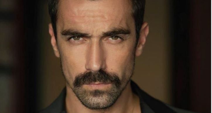 İbrahim Çelikkol Kimdir? Nereli – Boyu – Yaşı – Dizileri – Ailesi 7