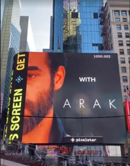 İlker Kaleli hayranları Arak dizisini New York'un en önemli meydanında tanıttı! 7