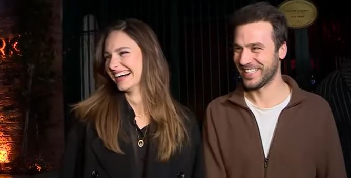 Yalnız Kurt dizisiyle yeniden setlere dönen Jessica May, farklı dillerde rol yaparak yeni deneyimler yaşıyor! 8