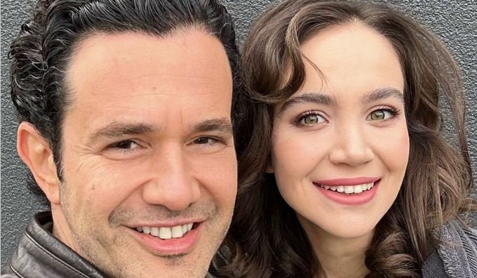 Keremcem'in yeni dizisindeki iki genç kadın partnerine büyük fırsat doğdu 8