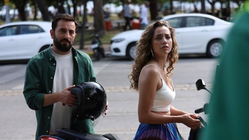 Özge Özacar yaz döneminin favorileri isimlerinden birisi oldu! 7