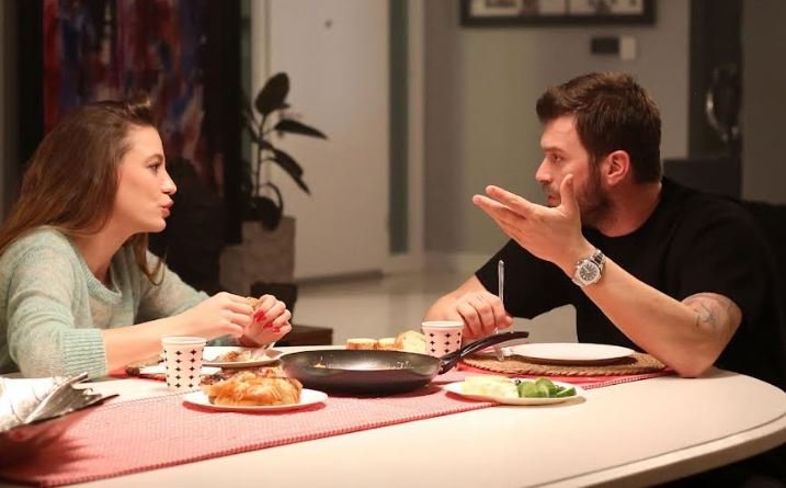 Kıvanç Tatlıtuğ ile Serenay Sarıkaya'nın yeni dizisi Aile'nin setinden ilk görüntüler 15