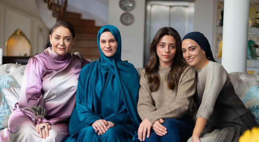 Farah Zeynep Abdullah Kızılcık Şerbeti sürprizi ile sosyal medyada yine öne çıktı 7 Farah Zeynep Abdullah Kızılcık Şerbeti sürprizi ile sosyal medyada yine öne çıktı 7