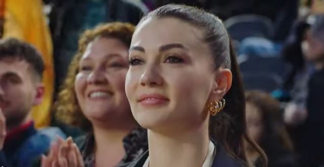 Kraliçe dizisinde kim, hangi karakteri canlandırıyor? 10