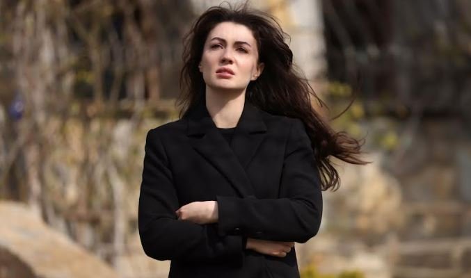 Kraliçe dizisi hikayesi, oyuncuları, Fragmanı, yayın tarihi ve tüm detayları 8