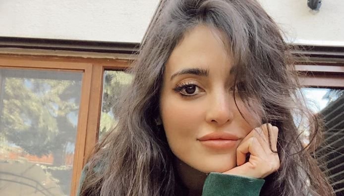 Melike İpek Yalova kimdir? Nereli – Boyu – Yaşı – Dizileri – Ailesi 7