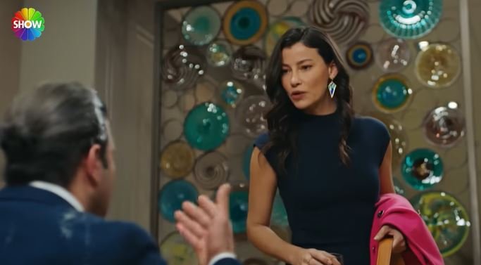 Kızılcık Şerbeti dizisine sonradan katılan Müjde Uzman, rol arkadaşlarını kıskandırıyor! 8