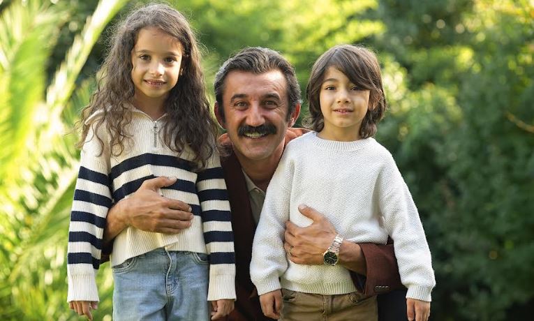 Necip Memili, Sandık Kokusu dizisinde kadın izleyicileri adeta deli edecek! 8 Necip Memili, Sandık Kokusu dizisinde kadın izleyicileri adeta deli edecek! 8