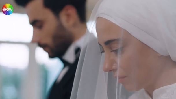 Kızılcık Şerbeti dizisinin hikaye gücü Yalı Çapkını'nı bile reytinglerde devirdi! 8