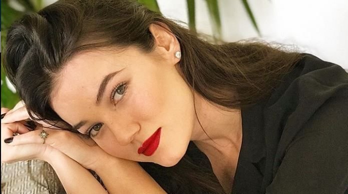 Pınar Deniz Kimdir? Nereli – Boyu – Yaşı – Dizileri – Ailesi 7 Pınar Deniz Kimdir? Nereli – Boyu – Yaşı – Dizileri – Ailesi 7