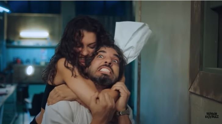 Ruhun Duymaz dizisinde Burcu Özberk ile Şükrü Özyıldız'ın enerjisi güzel ama önemli de bir sorun var! 7 Ruhun Duymaz dizisinde Burcu Özberk ile Şükrü Özyıldız'ın enerjisi güzel ama önemli de bir sorun var! 7