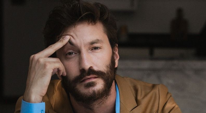 Sarp Can Köroğlu Kimdir? Nereli – Boyu – Yaşı – Dizileri – Ailesi 2 Sarp Can Köroğlu Kimdir? Nereli – Boyu – Yaşı – Dizileri – Ailesi 2