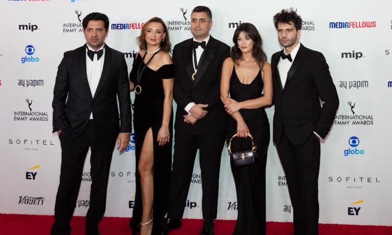 Yargı dizisi Emmy Ödülleri'nde Telenovela ödülünü hak etti 7