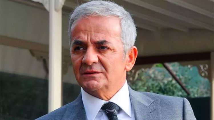 Usta oyuncu Zafer Algöz, Youtube videolarıyla izleyicileri kahkahaya boğuyor 8 Usta oyuncu Zafer Algöz, Youtube videolarıyla izleyicileri kahkahaya boğuyor 7
