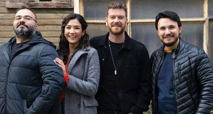 Netflix'in 50 M2 dizisini öven de çok, yerden yere vuran da çok! 10