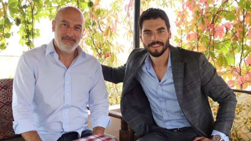 Akın Akınözü'nün babasıyla ilgili paylaşımı duygu yüklü oldu! 8
