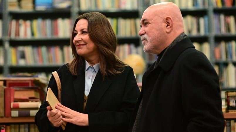 Gelsin Hayat Bildiği Gibi dizisi, Perşembe akşamı ne Camdaki Kız ne Aldatmak dizilerine sosyal medyada göz açtırmadı! 9 Gelsin Hayat Bildiği Gibi dizisi, Perşembe akşamı ne Camdaki Kız ne Aldatmak dizilerine sosyal medyada göz açtırmadı! 9