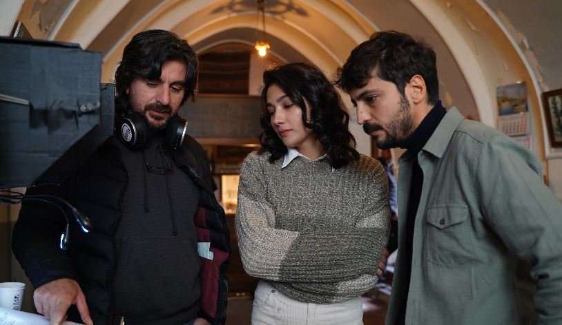Taner Ölmez, Aybüke Pusat ve Hande Soral'ı bekleyen dizi hayranlarına müjde! 14