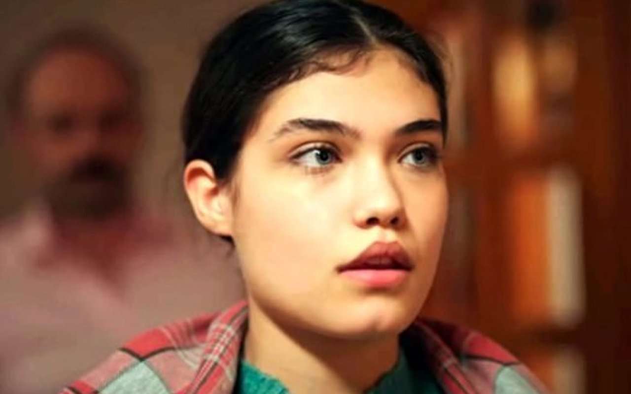 Gülperi dizisinin Bedriye'si olarak beğenilen Aleyna Özgeçen'e Gecenin Ucunda piyangosu vurdu! 7 Gülperi dizisinin Bedriye'si olarak beğenilen Aleyna Özgeçen'e Gecenin Ucunda piyangosu vurdu! 7