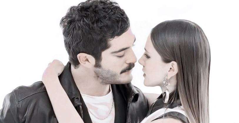 Burak Deniz ve Alina Boz'dan hayranlarına 14 Şubat Sevgililer Günü sürprizi! 8