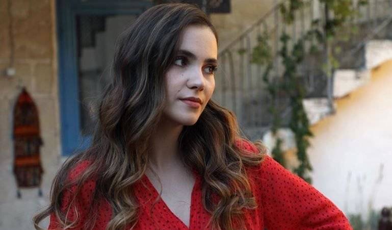 Barış Akarsu Merhaba filmindeki kriz Almila Ada'nın fırsatı oldu! 132 Barış Akarsu Merhaba filmindeki kriz Almila Ada'nın fırsatı oldu! 132