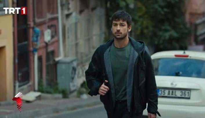Yürek Çıkmazı dizisindeki son sahne tüyleri diken diken ederken Mehmet Aslantuğ çıkageldi! 8 Yürek Çıkmazı dizisindeki son sahne tüyleri diken diken ederken Mehmet Aslantuğ çıkageldi! 8