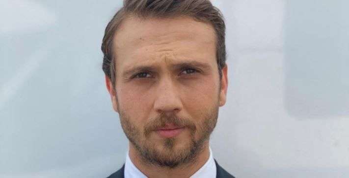 Aras Bulut İynemli büyük haberi verdi! Yetenekli oyuncu Atatürk'ü canlandıracak! 7