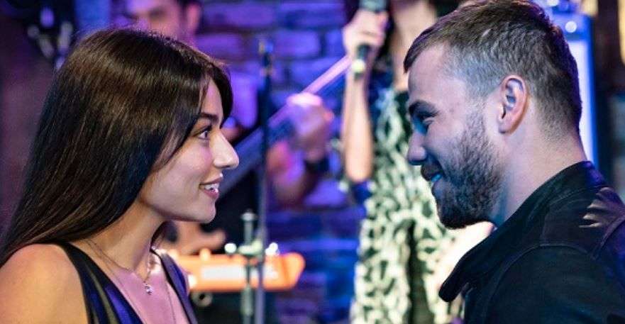 Arıza'nın Halide'si Ayça Ayşin Turan, seksi pozuyla 'vaavv' dedirtti! 9