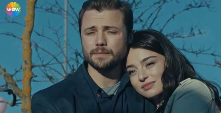 Ayça Ayşin Turan ve Tolga Sarıtaş’ı bir araya getiren Arıza yeni bir ülkede yayınlanacak! 7