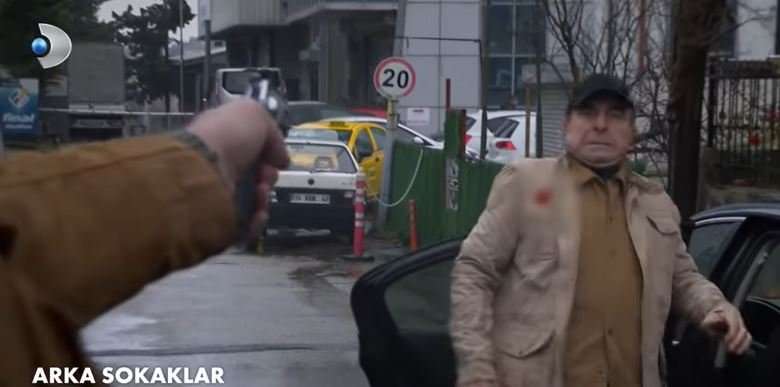 Senaristler, Arka Sokaklar dizisini kötü bir yol ayırımının içine sürükledi! 7
