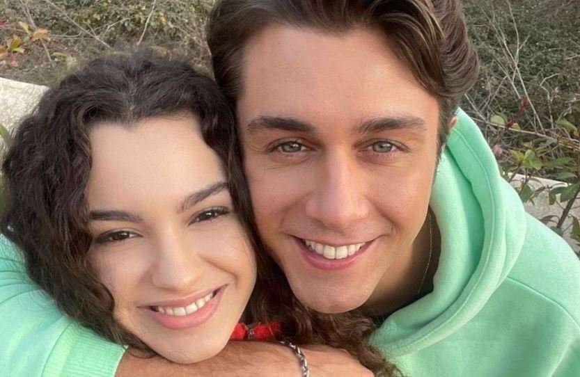 Kardeşlerim dizisi daha ne yapsın! Su Burcu Yazgı Coşkun'un parıltısı Altın Kelebek'e kadar uzandı! 8 Kardeşlerim dizisi daha ne yapsın! Su Burcu Yazgı Coşkun'un parıltısı Altın Kelebek'e kadar uzandı! 8