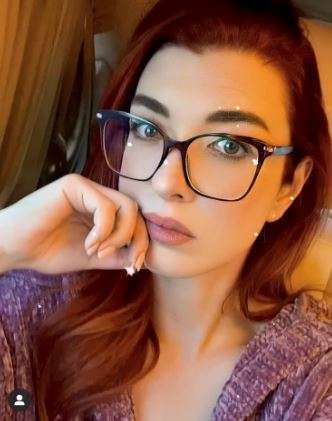 Aslıhan Güner yorgun, Nur Fettahoğlu gizemli ve Öykü Karayel de karnı burnunda son pozuyla! 12
