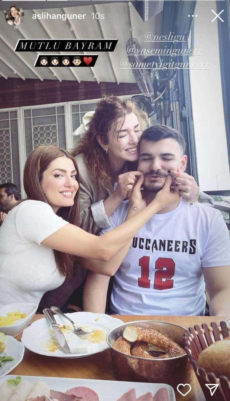 Aslıhan Güner, iki kız kardeşinden sonra bu kez de erkek kardeşi ile olan paylaşımı dikkat çekti... 7