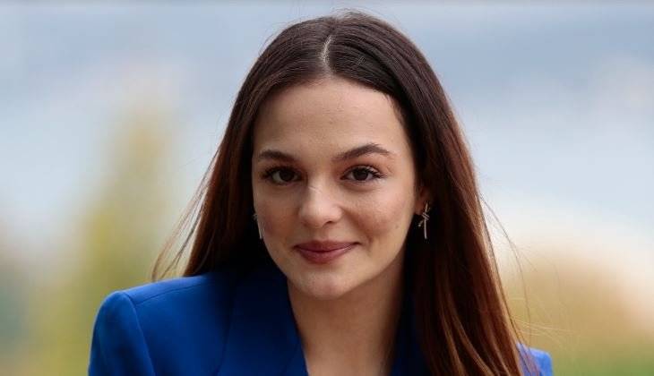 Aslıhan Kapanşahin çok etkileyici bir setten çıktı, şimdi de sarsıcı bir diziyle geri dönüyor! 7