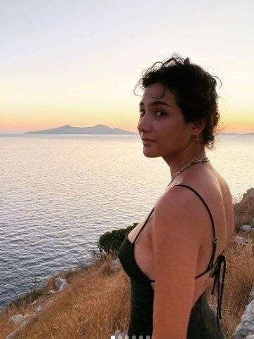 Oyuncu Aybüke Pusat'ın sosyal medya paylaşımı akla Furkan Andıç'ı getirdi!.. 8 Oyuncu Aybüke Pusat'ın sosyal medya paylaşımı akla Furkan Andıç'ı getirdi!.. 8