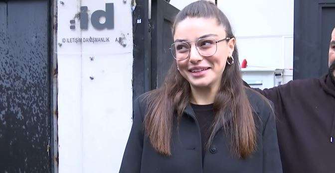 Alp Navruz ile aşk iddiası sorulunca Ayça Ayşin Turan şekilden şekle girdi! 7