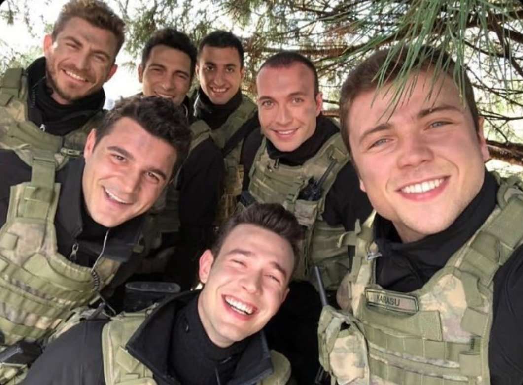 Tolga Sarıtaş, Aytaç Şaşmaz gibi oyuncuları üne kavuşturan Söz’ü özleyenlere müjde! 7