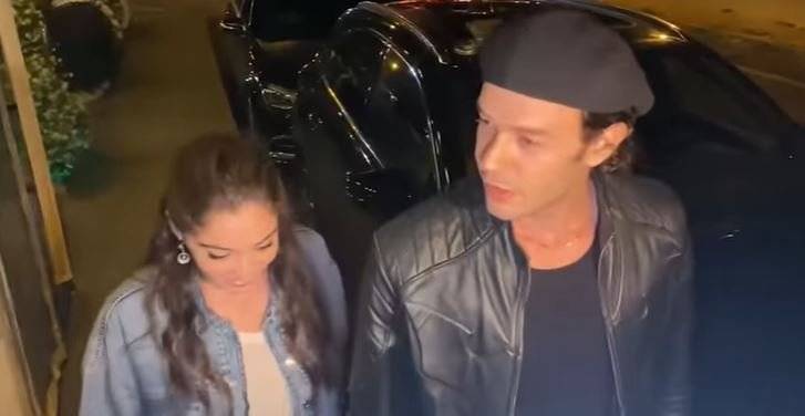 Cemre Baysel'e yeni dizisi için moral verme görevini Aytaç Şaşmaz üstlendi! 7