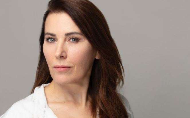 Show TV'nin Aziz dizisinde başroller kadar yan roller de çok iyi seçildi! 36