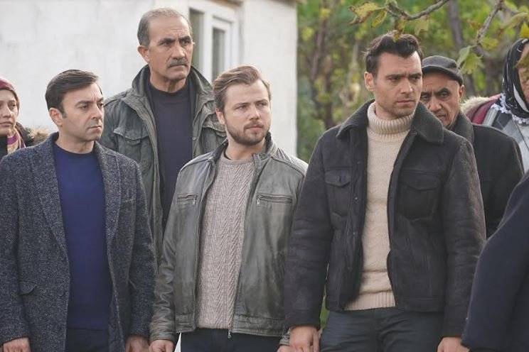 Finale gidiyor ama Baba dizisine verilen destek Üç Kız Kardeş'te bile yok! 9 Finale gidiyor ama Baba dizisine verilen destek Üç Kız Kardeş'te bile yok! 9