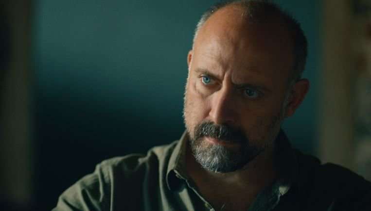 Halit Ergenç’in Disney Plus için çekeceği yeni dizisi Nomen sıra dışı hikayesiyle şaşırtacak! 82 Halit Ergenç’in Disney Plus için çekeceği yeni dizisi Nomen sıra dışı hikayesiyle şaşırtacak! 82
