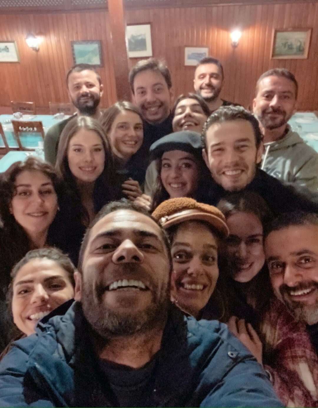 Baht Oyunu ekibi bir araya geldi! Hayranlarının özlemi şaha kalktı! 7