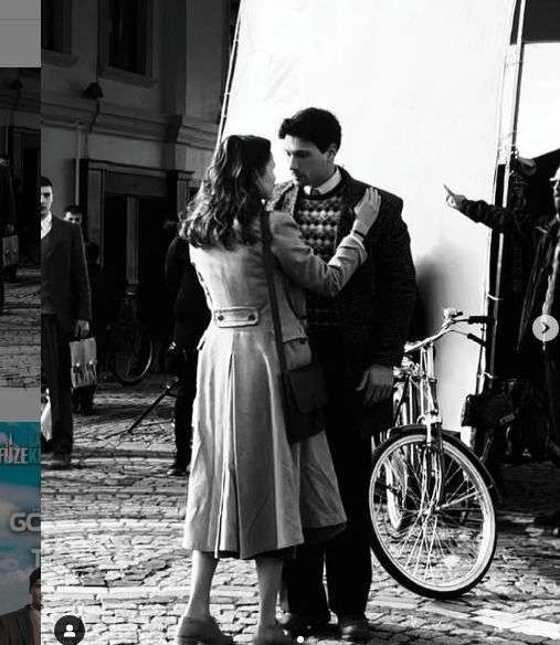 Alina Boz ve Deniz Can Aktaş ikilisi film çekimi için Bandırma'da!.. 8 Alina Boz ve Deniz Can Aktaş ikilisi film çekimi için Bandırma'da!.. 8