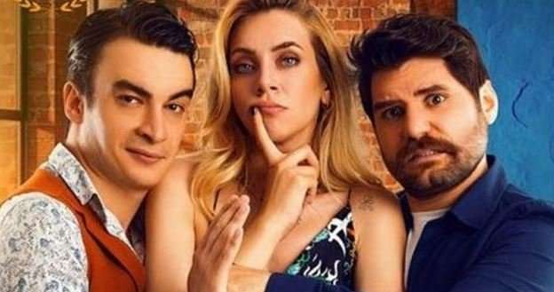Tiyatro camiası trafik kazasında ölen Tolga Güleryüz, Burak Topçu ve Özgür Karataş için ağlıyor! 7 Tiyatro camiası trafik kazasında ölen Tolga Güleryüz, Burak Topçu ve Özgür Karataş için ağlıyor! 7