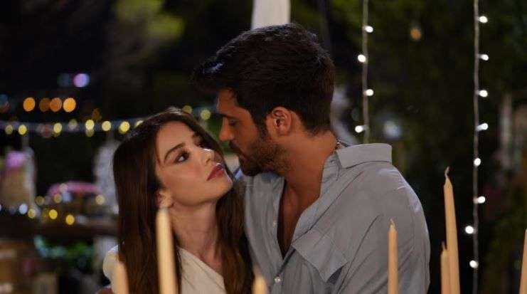 Can Yaman ve Demet Özdemir'den sonra İtalya'nın yeni Türk yıldızı Özge Gürel! 17
