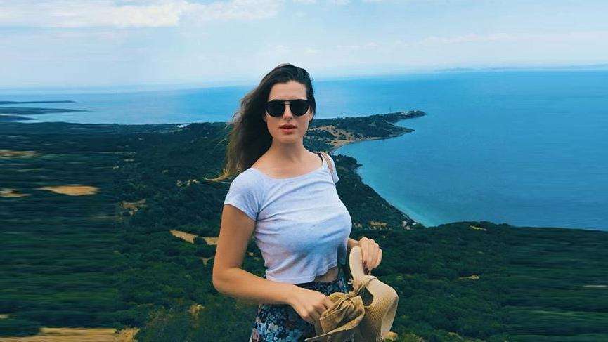 Sen Anlat Karadeniz'in Mercan'ı Yolun Açık Olsun filminde! 3 Sen Anlat Karadeniz'in Mercan'ı Yolun Açık Olsun filminde! 3